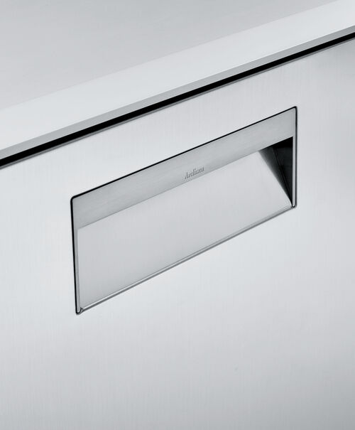 Запатентованная Arclinea Italia встраиваемая ручка