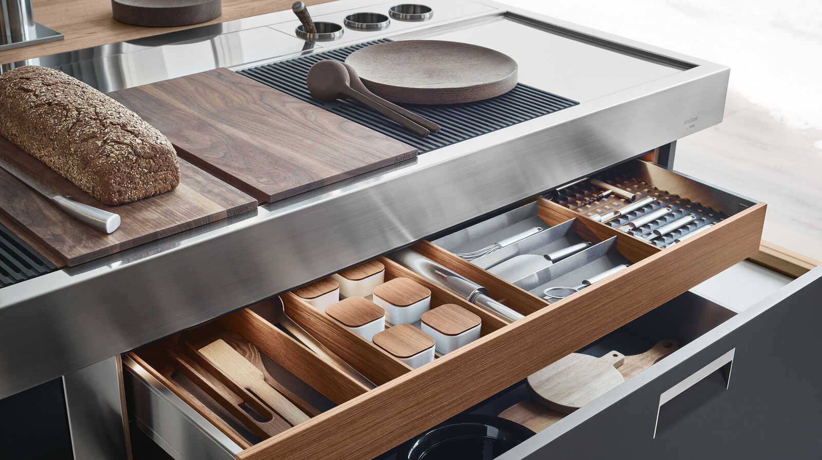 Итальянская кухня Arclinea Lignum et Lapis, Vina