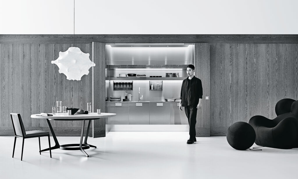 Деревянные панели с горизонтальными откидными дверцами Modus System